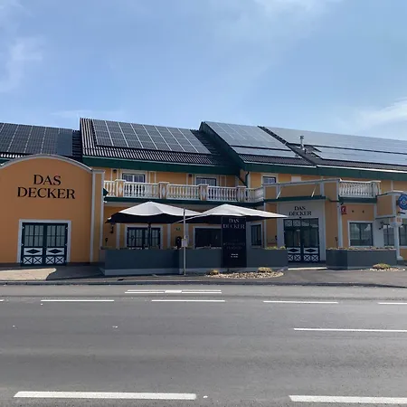 Decker Guest house *